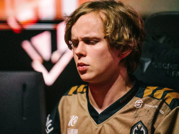 dyrachyo：感谢Seleri当初的认可，Daxak是个好选手但不是好朋友